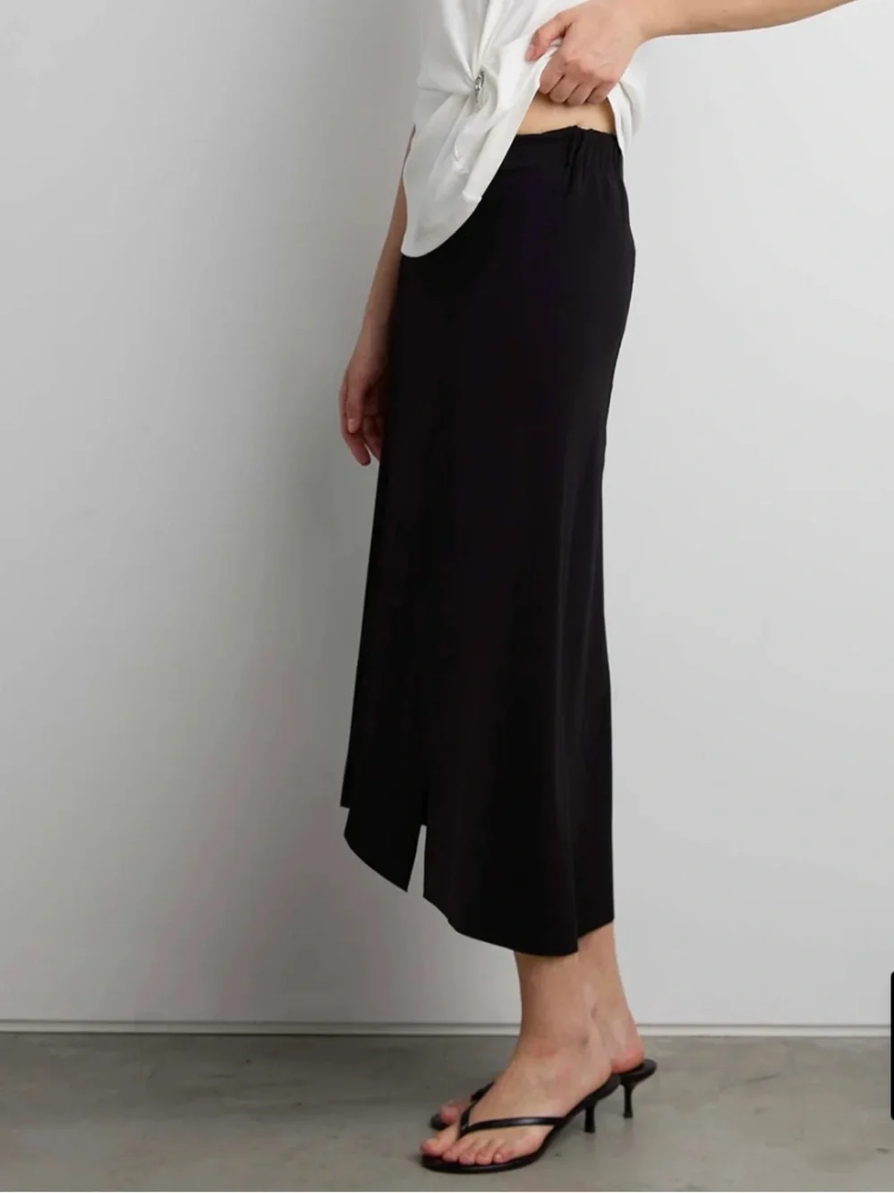 OAK + FORT Black High-Low Asymmetric Midi Skirt